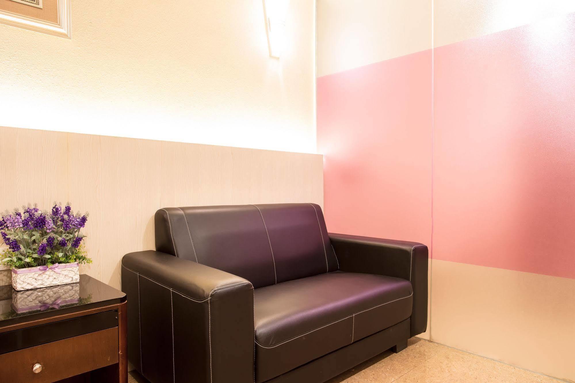 Hotel Lavender Inn Nusa Bestari